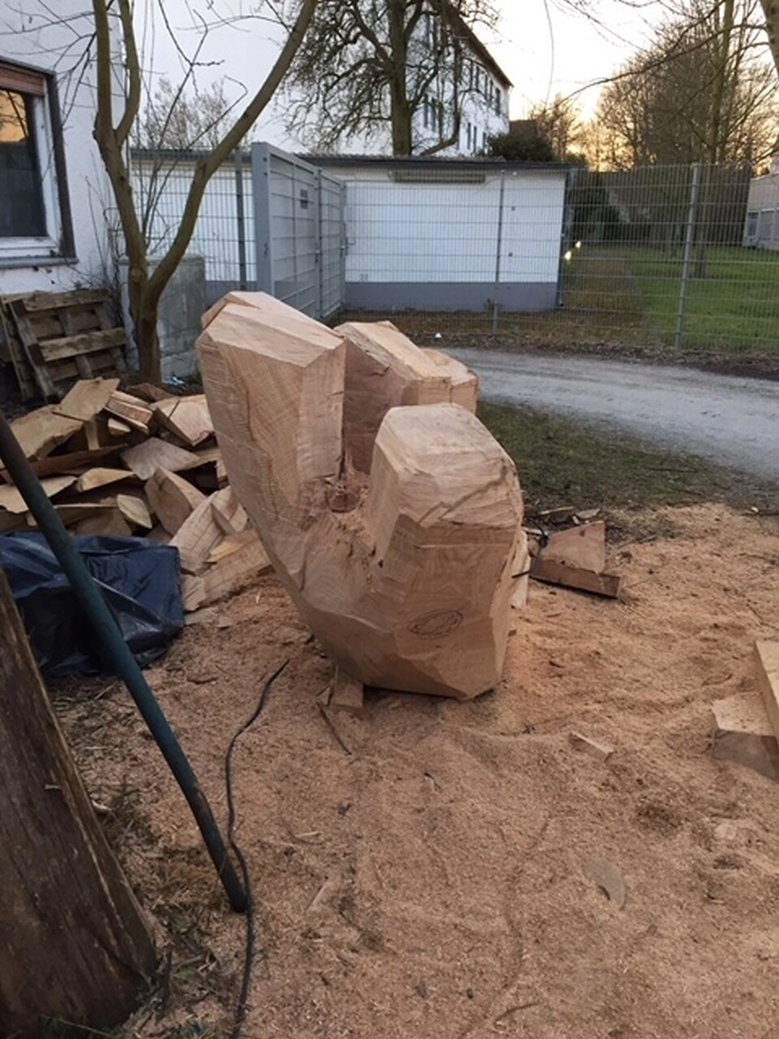 handgefertigtes Holzstück von Frank Oberste-Lehn
